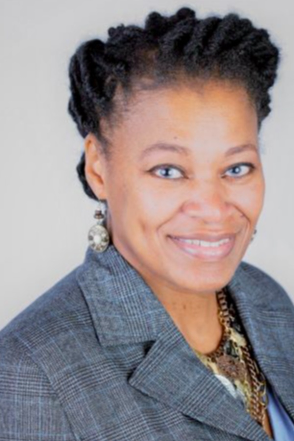 Cruise Brothers Travel Agent Maxine McDonald